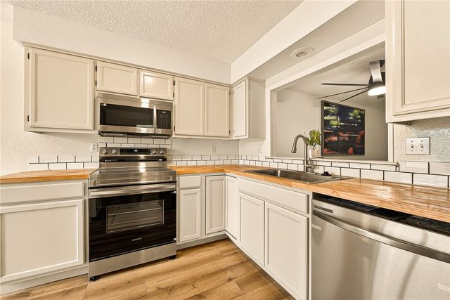 18 Eleanor Lane, Bella Vista, AR 72714