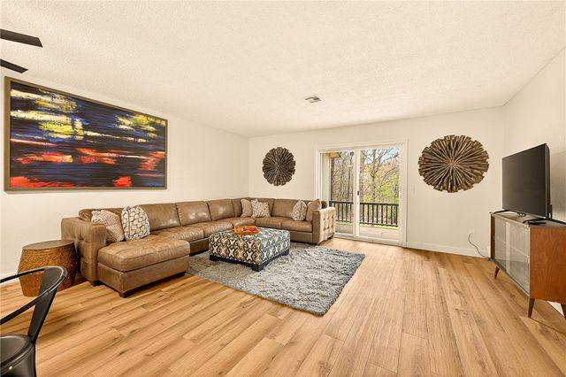 18 Eleanor Lane, Bella Vista, AR 72714