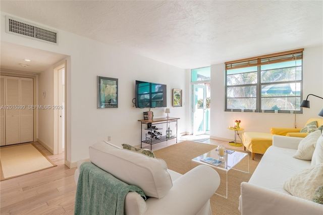 301 Ocean Dr 306, Miami Beach, FL 33139