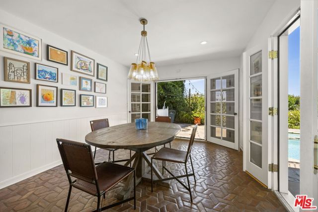 850 Birchwood Drive, Los Angeles, CA 90024