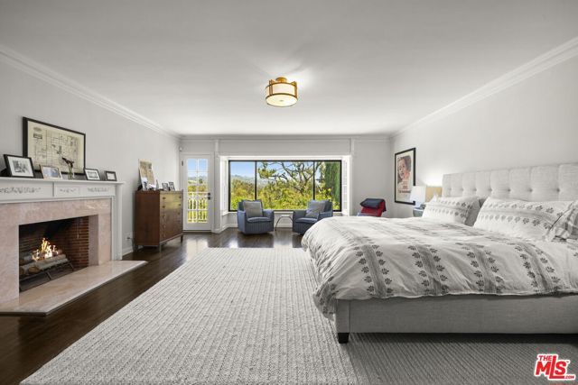 850 Birchwood Drive, Los Angeles, CA 90024