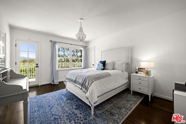 850 Birchwood Drive, Los Angeles, CA 90024