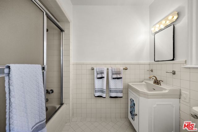 850 Birchwood Drive, Los Angeles, CA 90024