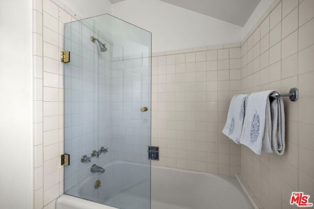 850 Birchwood Drive, Los Angeles, CA 90024