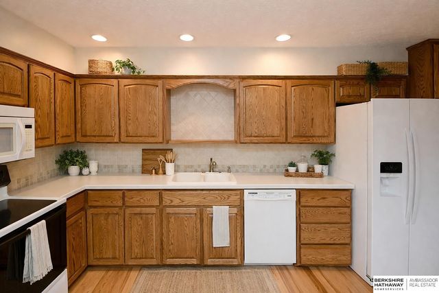 1113 Hackney Drive, Papillion, NE 68046