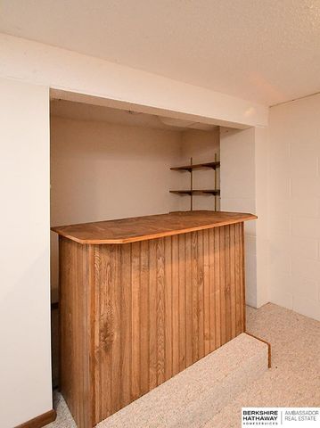 1113 Hackney Drive, Papillion, NE 68046