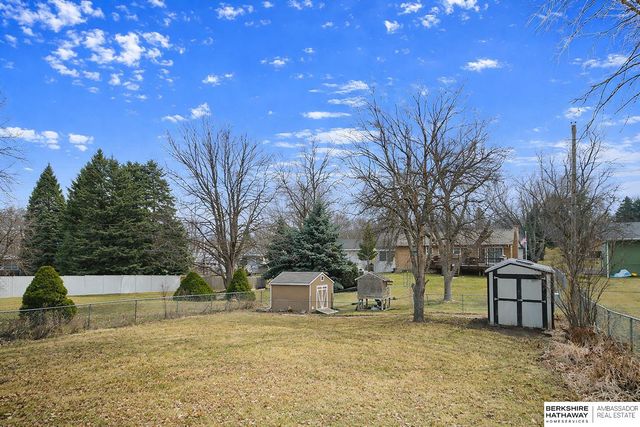 1113 Hackney Drive, Papillion, NE 68046