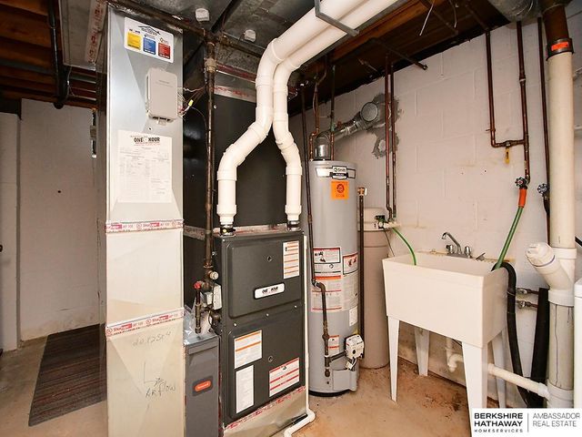 1113 Hackney Drive, Papillion, NE 68046