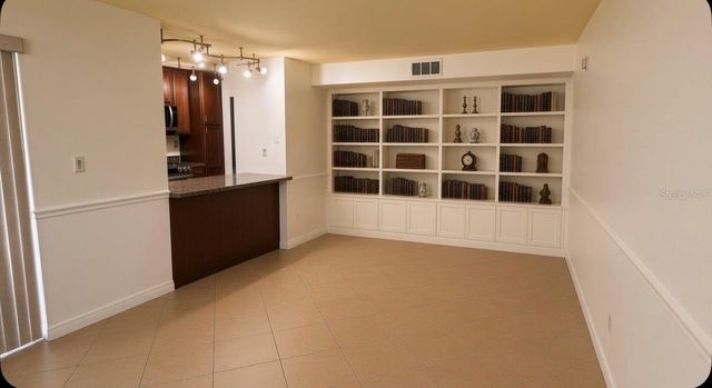 770 N VILLAGE LAKE TERRACE N 203, St Petersburg, FL 33716