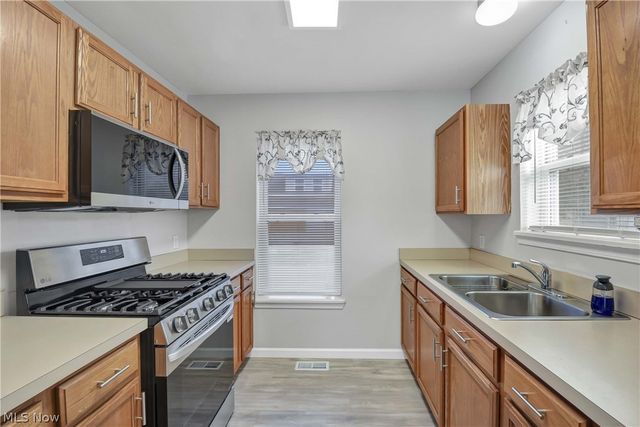 3241 W 50th Street, Cleveland, OH 44102