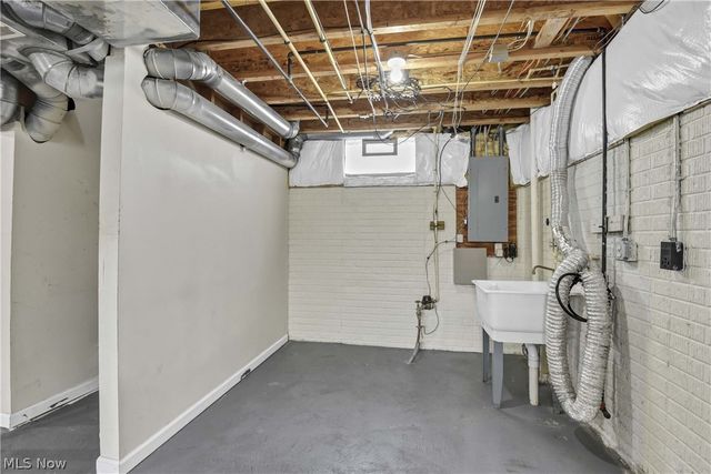 3241 W 50th Street, Cleveland, OH 44102