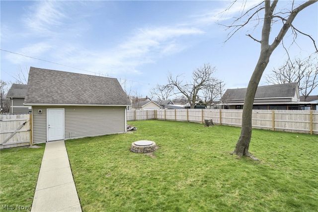 3241 W 50th Street, Cleveland, OH 44102