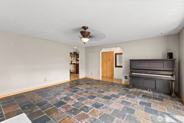 7001 62nd Drive NE, Marysville, WA 98270