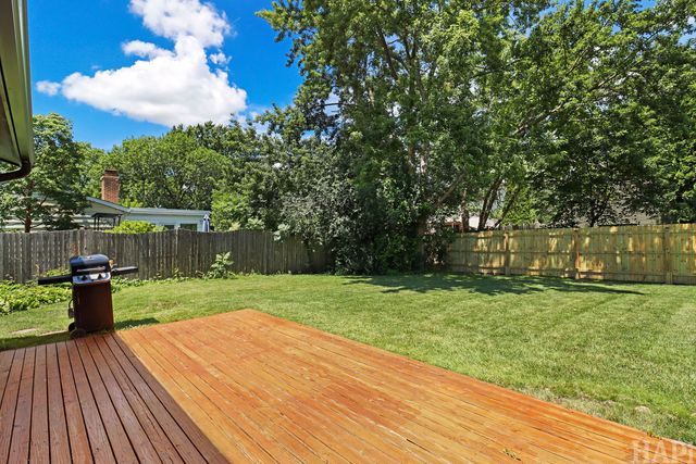 166 E Cunningham Drive, Palatine, IL 60067