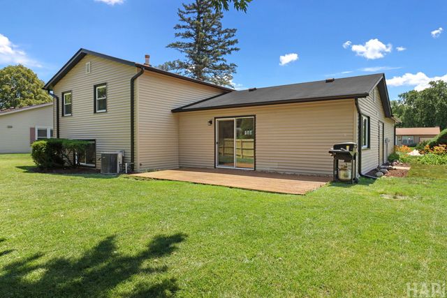 166 E Cunningham Drive, Palatine, IL 60067