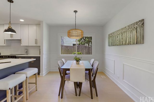 166 E Cunningham Drive, Palatine, IL 60067