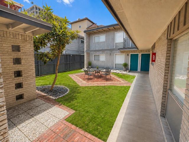 2414 Mimosa Drive 7, Houston, TX 77019
