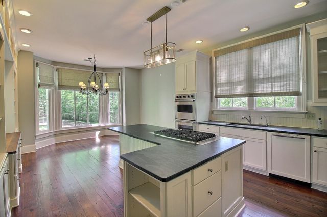 348 N ROWLETT ST, Collierville, TN 38017