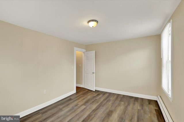 31 W WASHINGTON ST, Fleetwood, PA 19522