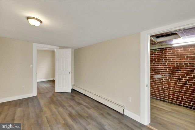 31 W WASHINGTON ST, Fleetwood, PA 19522