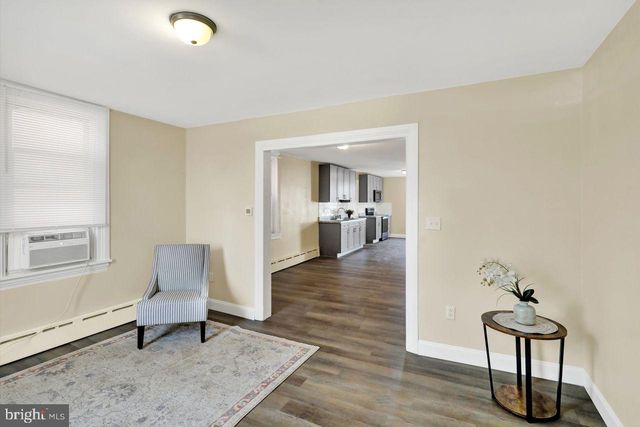 31 W WASHINGTON ST, Fleetwood, PA 19522