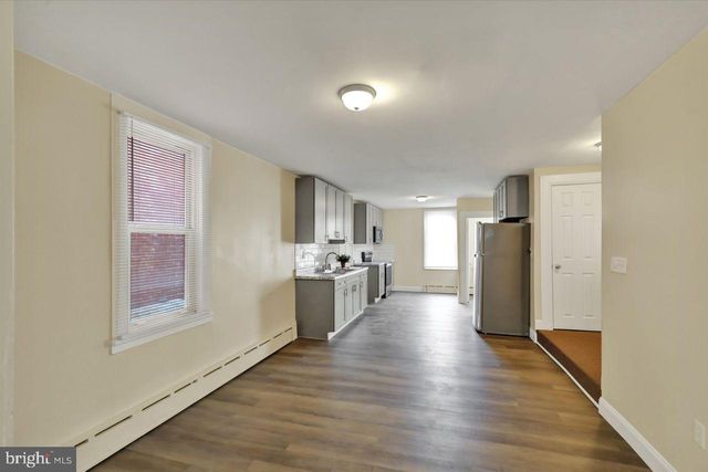 31 W WASHINGTON ST, Fleetwood, PA 19522