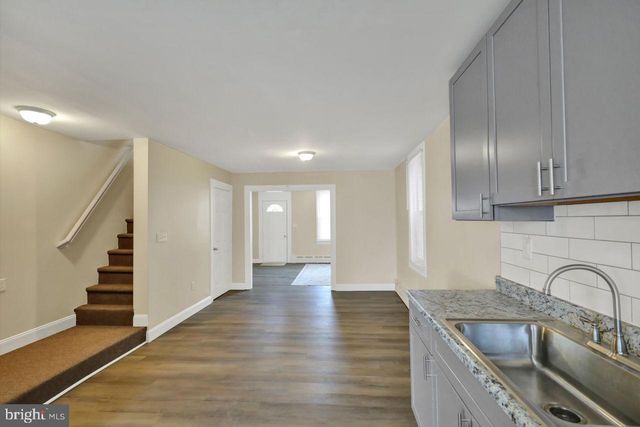 31 W WASHINGTON ST, Fleetwood, PA 19522