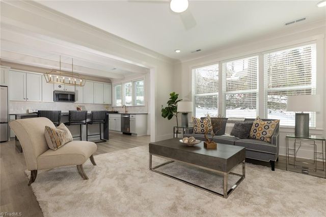 306 Park Boulevard 1029, Winston-salem, NC 27127