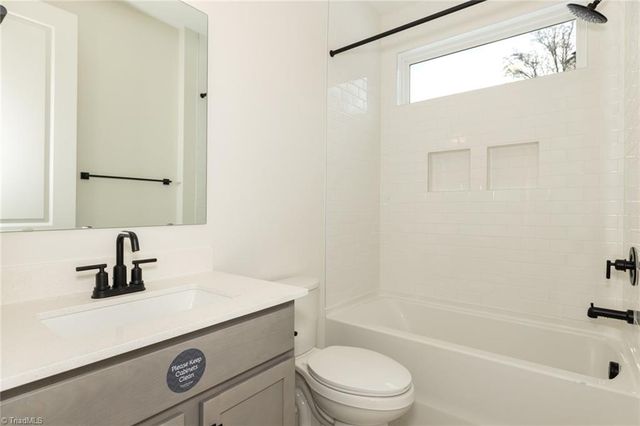 306 Park Boulevard 1029, Winston-salem, NC 27127