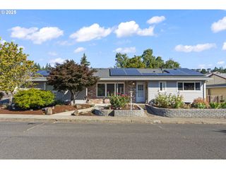 15835 Sw QUEEN VICTORIA Pl, King City, OR 97224