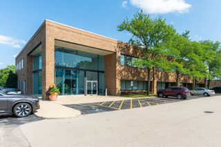 290 Springfield Drive, Bloomingdale, IL 60108