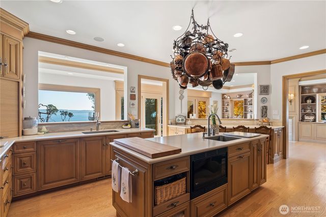 4205 SW Point Robinson Road, Vashon, WA 98070