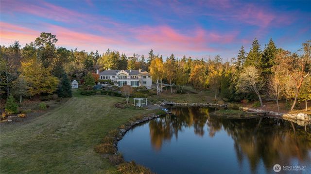 4205 SW Point Robinson Road, Vashon, WA 98070