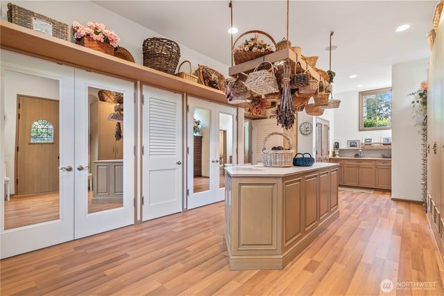 4205 SW Point Robinson Road, Vashon, WA 98070