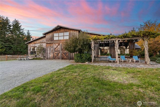 4205 SW Point Robinson Road, Vashon, WA 98070