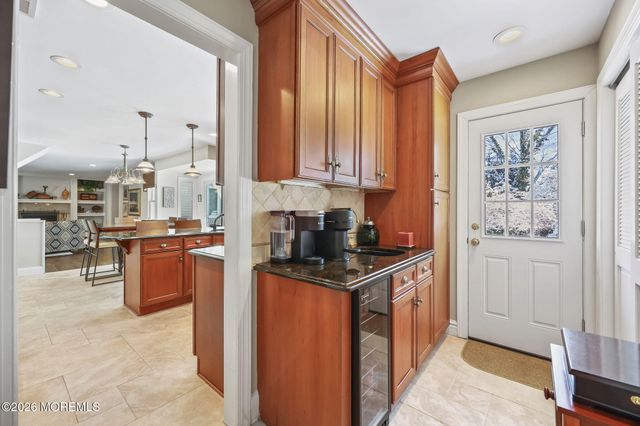 3 Alberta Drive, Marlboro, NJ 07746