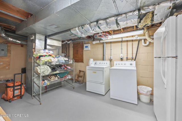 3 Alberta Drive, Marlboro, NJ 07746