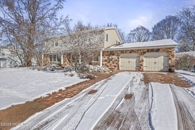 3 Alberta Drive, Marlboro, NJ 07746