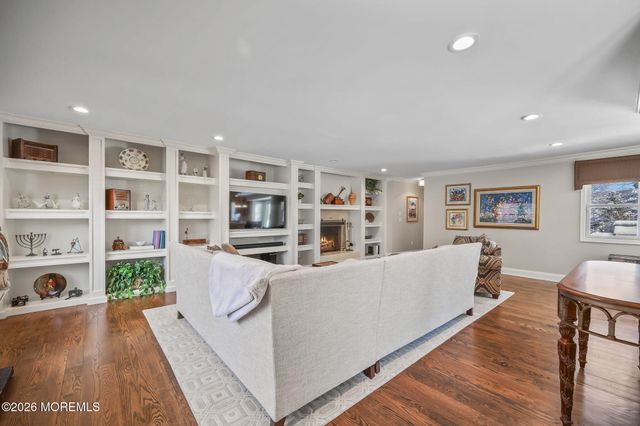 3 Alberta Drive, Marlboro, NJ 07746