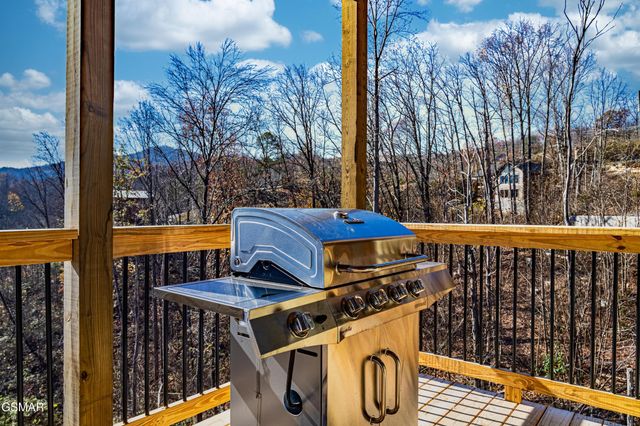 918 Elm Road, Gatlinburg, TN 37738