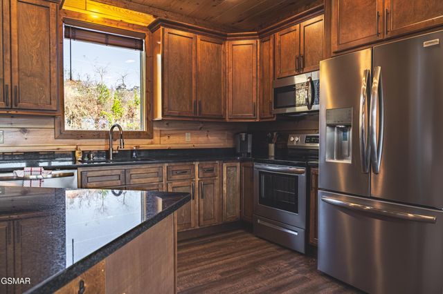 918 Elm Road, Gatlinburg, TN 37738