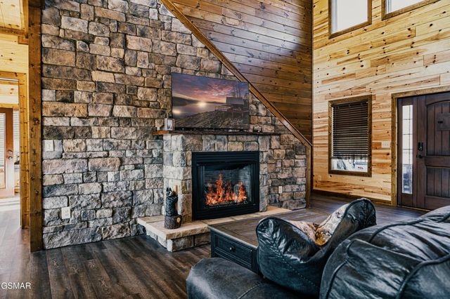 918 Elm Road, Gatlinburg, TN 37738