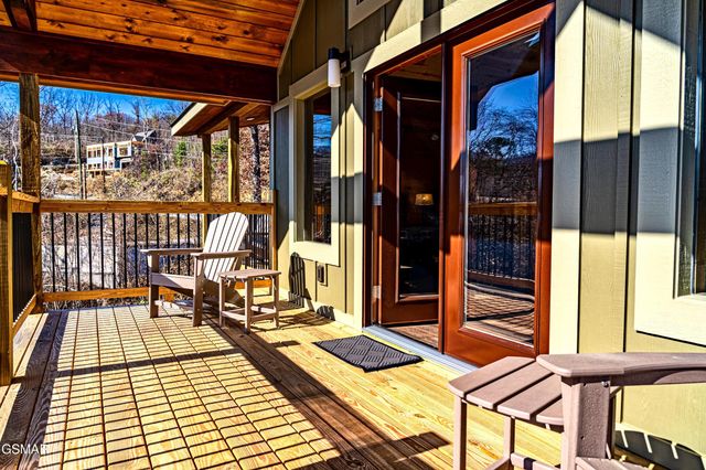 918 Elm Road, Gatlinburg, TN 37738