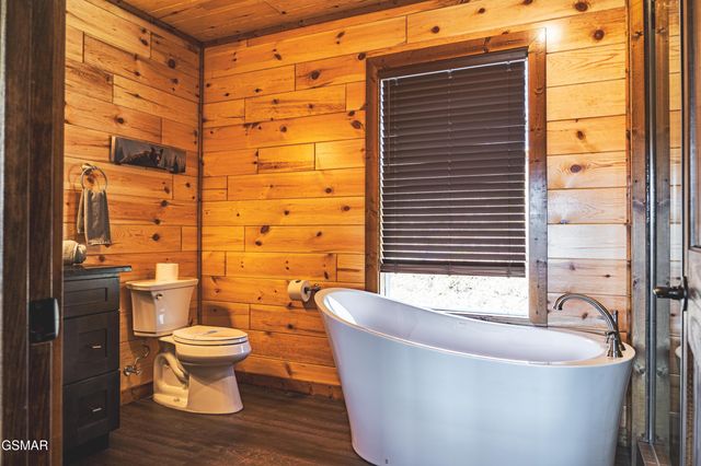 918 Elm Road, Gatlinburg, TN 37738