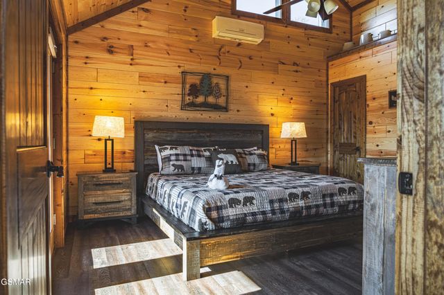 918 Elm Road, Gatlinburg, TN 37738