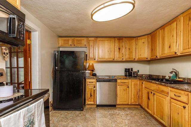670 Massachusetts Avenue, Lunenburg, MA 01462