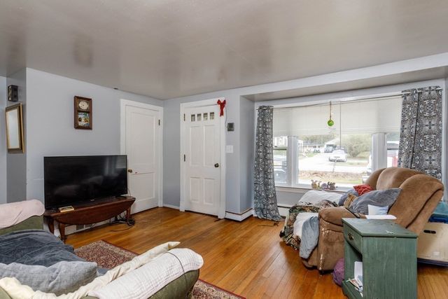 670 Massachusetts Avenue, Lunenburg, MA 01462
