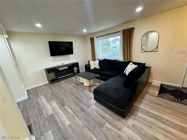 193 Summit Avenue, Northfield, OH 44067