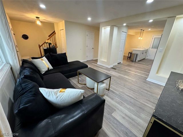 193 Summit Avenue, Northfield, OH 44067