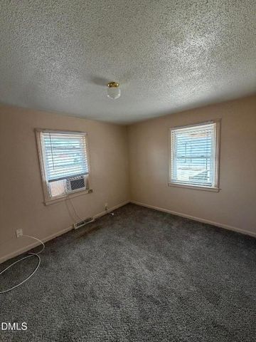 1222 Rauhut Street, Burlington, NC 27217